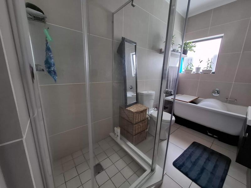 To Let 2 Bedroom Property for Rent in De Velde Western Cape